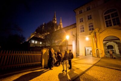 Alchemy and Mysteries of Prague Castle Walking Tour - Finding the meeting point at Týnská 627/7 (and not getting lost)