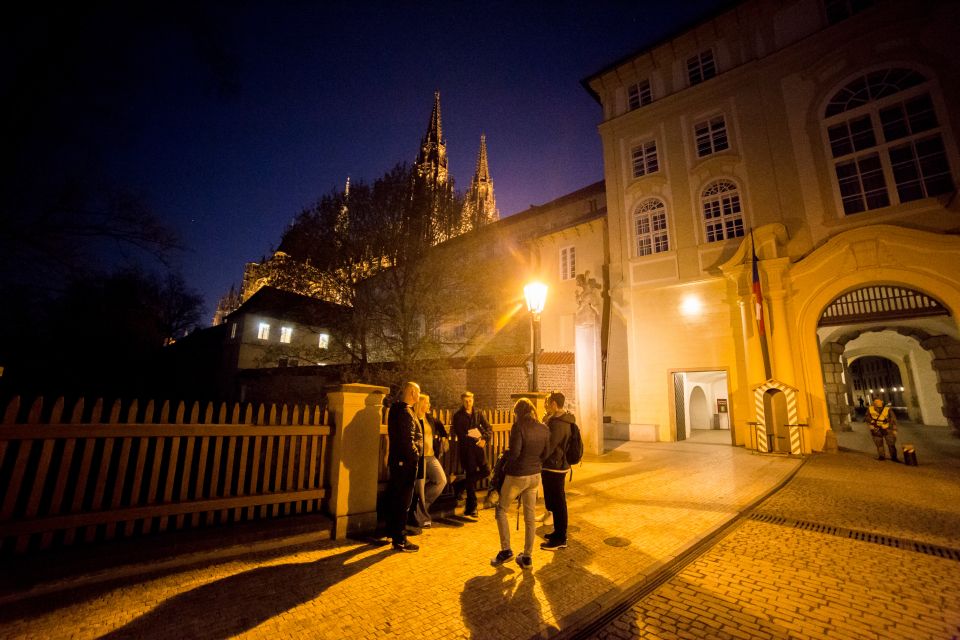 Alchemy and Mysteries of Prague Castle Walking Tour - Finding the meeting point at Týnská 627/7 (and not getting lost)
