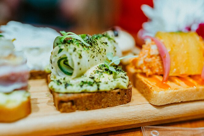 Award-Winning Prague Evening Old Town Food and Drink Tour - Price and What You’re Really Paying For ($176.56)