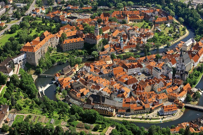 Cesky Krumlov Full day tour from Prague and back - Key things to know before you go