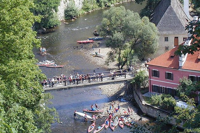 Cesky Krumlov Full day tour from Prague and back - Your lunch plan in a medieval setting