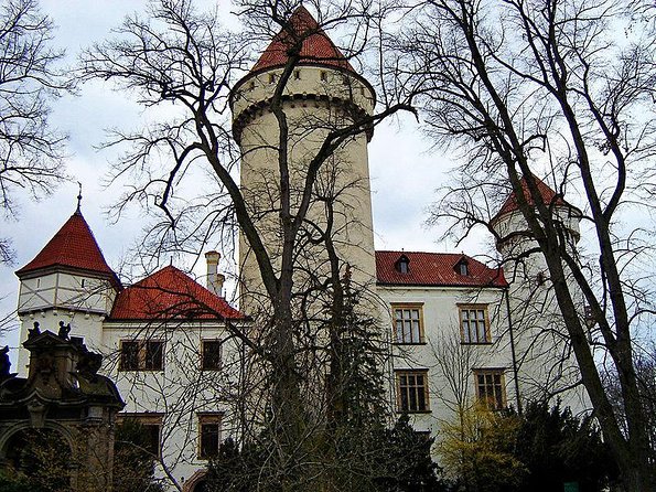 Cesky Krumlov Private day trip from Prague with Lunch and Castle admission - Why this Cesky Krumlov day trip works better than a bus day