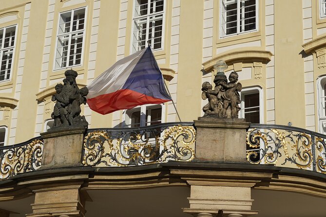 Complete Prague Castle Tour (Tickets to Interiors Included) - Stop 4: Golden Lane houses, alchemist rooms, rifleman corridor, and Mihulka tower