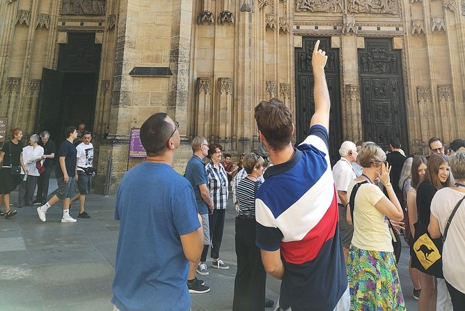 Discover Prague Private Tour - 3 hours - Prague Castle, St. Vitus Cathedral, and Hradcany Streets