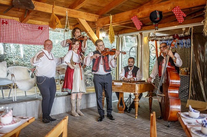 Folklore Dinner with Unlimited Drinks 4course Menu - The 4-Course Czech Menu and Diet Options (Halal, Semi-Kosher, Vegetarian)