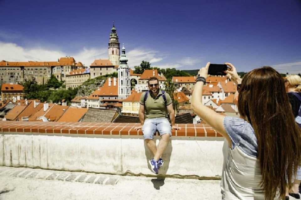 From Prague: Český Krumlov and České Budějovice Day Trip - The 2.5-hour coach ride: what you’re really buying with the travel time
