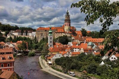From Prague: Český Krumlov Full-Day Tour with Pickup - Getting from Prague: why the van makes the day easier