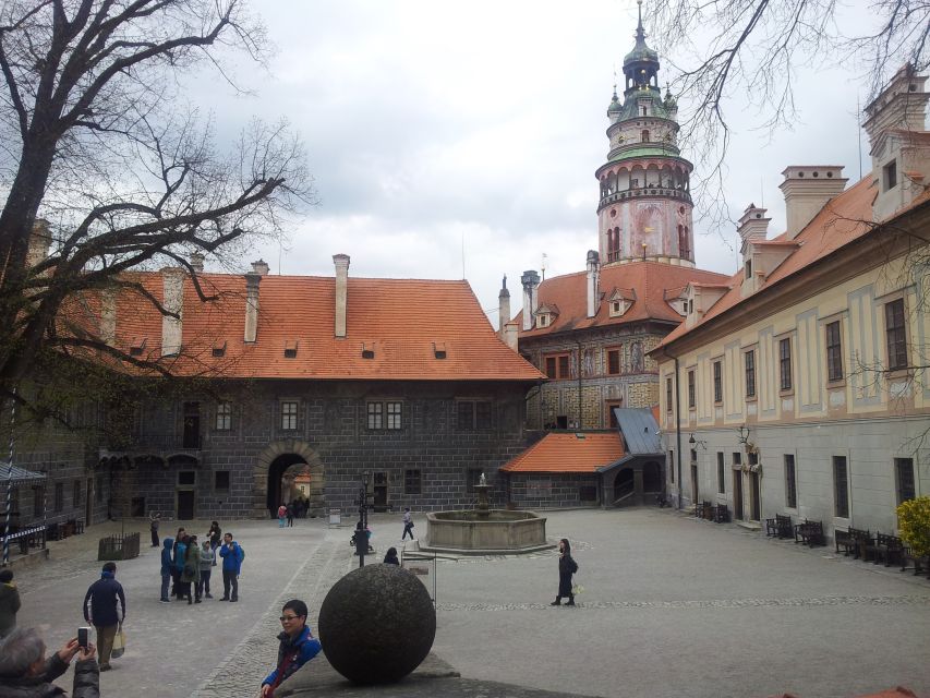 From Prague: Full-Day Český Krumlov Tour with Lunch - Pace and group size: good organization, but it’s still a 10-hour day