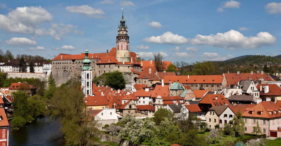 From Prague: Full-Day Český Krumlov Tour with Lunch - Prague to Český Krumlov: the ride is long, but it’s part of the deal