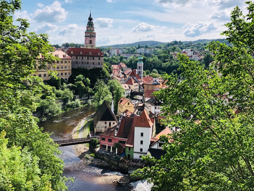 From Prague: Full-Day Český Krumlov Tour with Lunch - Český Krumlov Castle: more than a photo stop