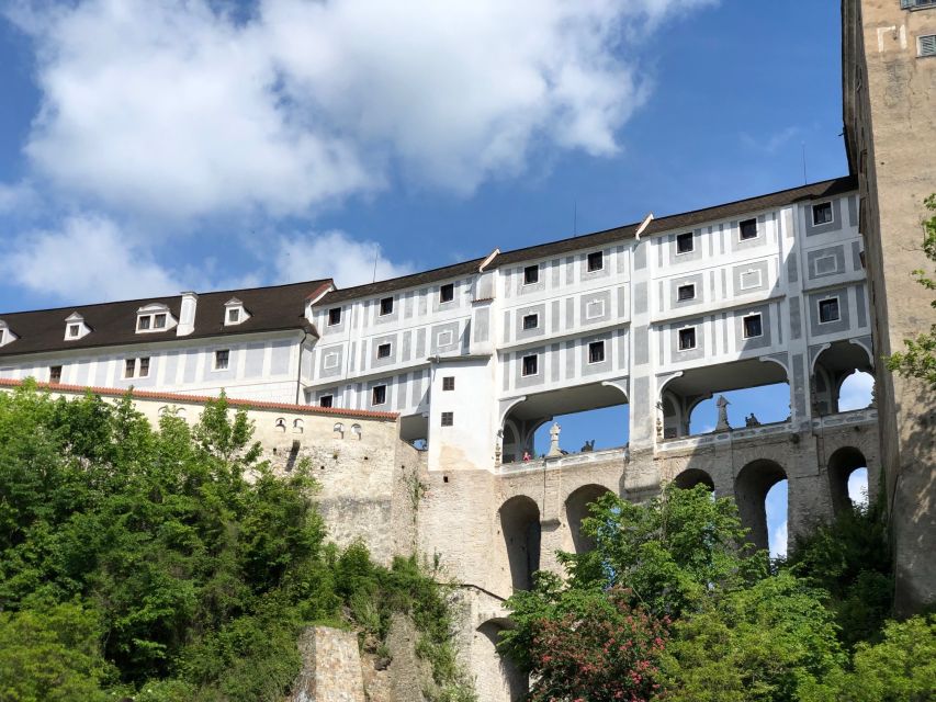 From Prague: Full-Day Český Krumlov Tour with Lunch - Free time in town: pubs, river views, and optional art
