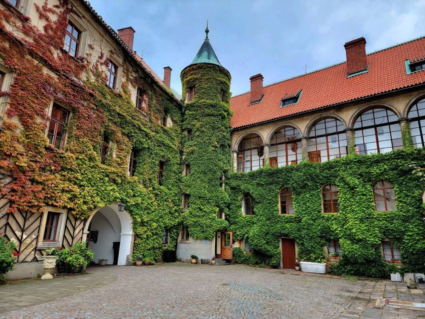From Prague: Hike, Castle and Brewery in Bohemian Paradise - Lunch inside a medieval castle: where the food + views really matter