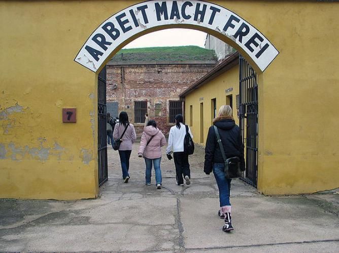 From Prague: Terezin Concentration Camp Private Tour - A Six-Hour Private Escape from Prague to Terezín