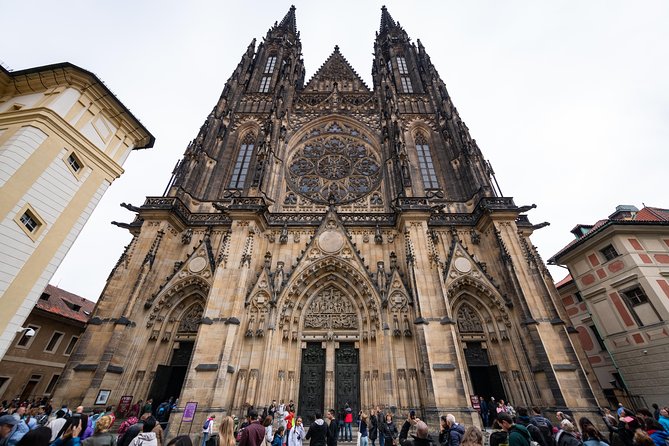 Full-Day Prague Tour with Prague Castle, Lunch and Vltava Cruise - Prague Castle Exterior Walk: Walls, Courtyards, and the Noon Guard Moment