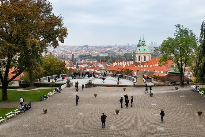 Full-Day Prague Tour with Prague Castle, Lunch and Vltava Cruise - Lunch at a Czech Pub: What’s Included and How to Avoid Order Surprises
