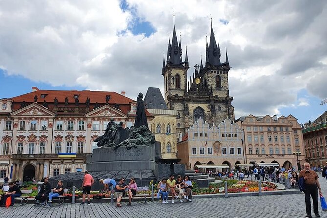 Guided Old Town & Jewish quarter Walking Tour Prague (Tip-based) - Why this Prague Old Town and Jewish Quarter route works