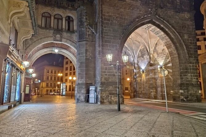 Guided Old Town & Jewish quarter Walking Tour Prague (Tip-based) - Jewish Quarter exteriors: oldest synagogue area, Spanish Synagogue, and Kafka