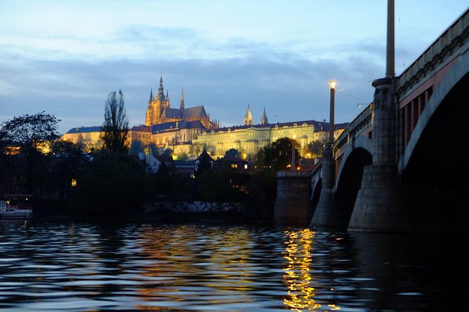 Jazz Boat: Popular LIVE JAZZ dinner cruise - Service, timing, and how to avoid an evening wobble
