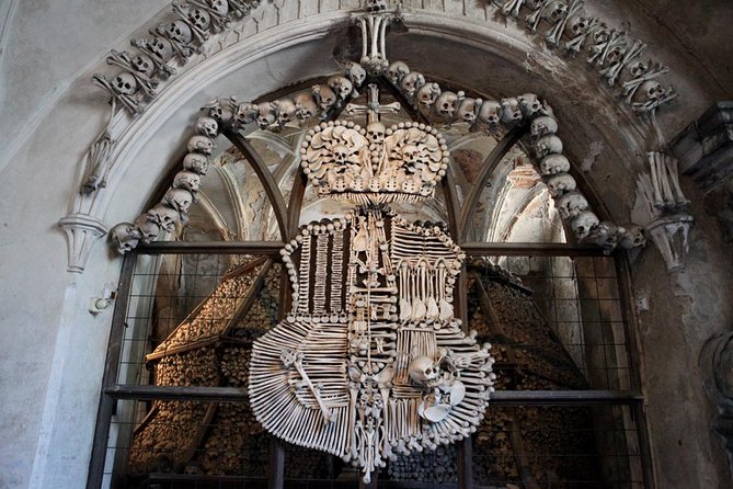 Kutna Hora Day Tour Including Sedlec Ossuary from Prague - Italian Court and Church of Saint James: the quick historical finish