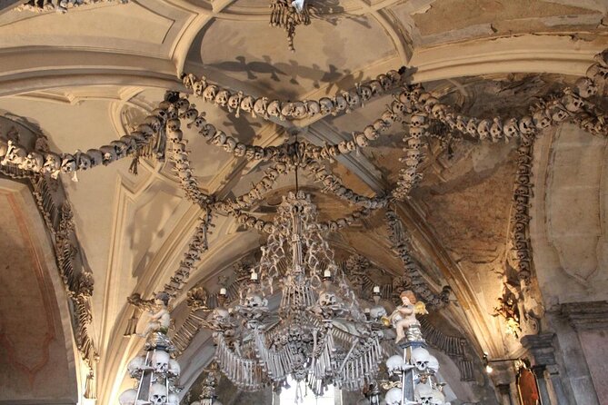 Kutna Hora Day Trip from Prague - Getting on the Coach: Pickup Point and the 12:45 Start