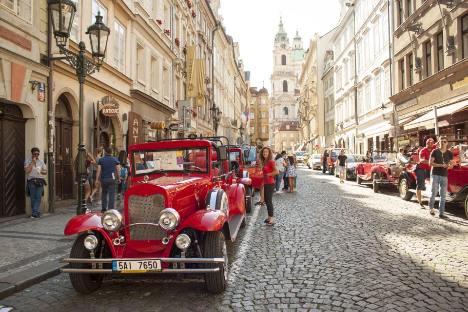Prague: 1-Hour Vintage Car Tour - Picking your sights: Old Town to Castle, with room for your choices