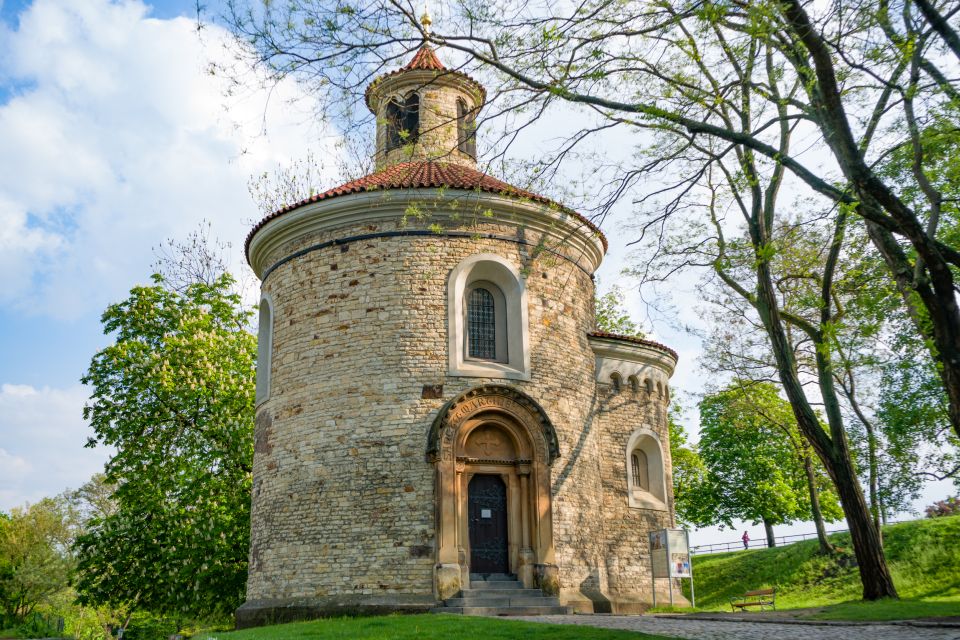 Prague: 2.5-Hour Vyšehrad Castle with Gorlice & Tickets - How long is enough? The 150-minute reality check