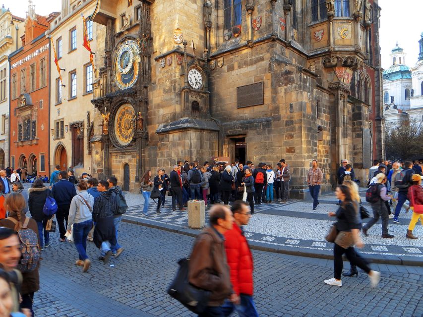 Prague: 2-Hour Old Town and Jewish Ghetto Walking Tour - Quick practical tips for a smooth walk