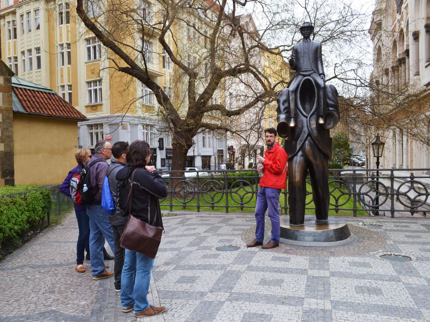 Prague: 2-Hour Old Town and Jewish Ghetto Walking Tour - Price and time: what $23 buys in 120 minutes