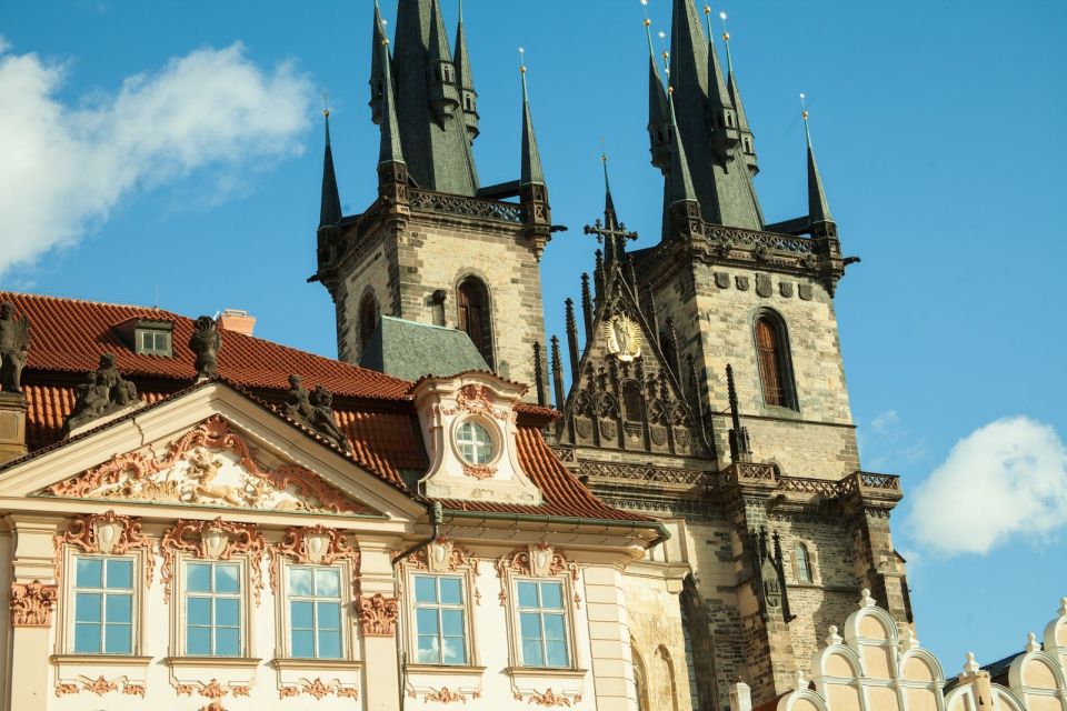 Prague: 3-Hour Old Town and Prague Castle Tour in German - Charles University and the “school streets” of Prague