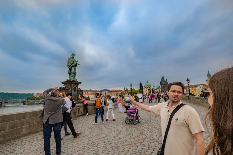 Prague: 3-Hour Walking Tour of Old Town & Prague Castle - Pace, who it suits, and what to watch for