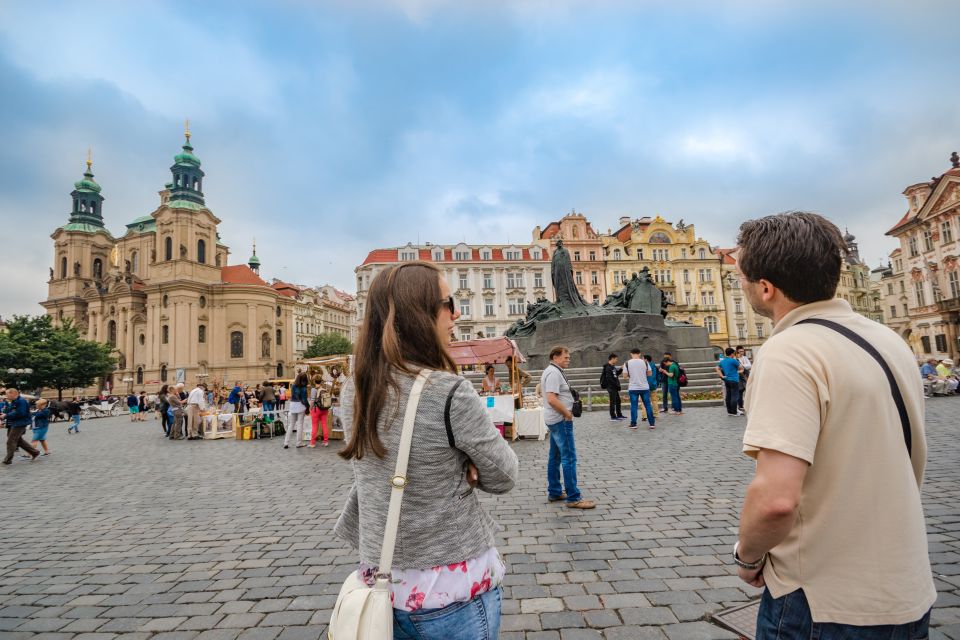Prague: 3-Hour Walking Tour of Old Town & Prague Castle - Where the tour starts: Get Prague Guide near Old Town’s center