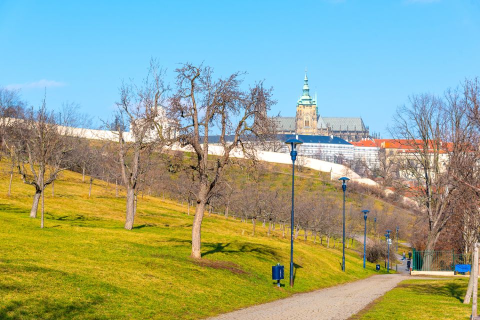 Prague: 4-Hour Segway and Scooter Tour with Lunch and Drinks - Segway plus e-scooter: the 4 hours make sense