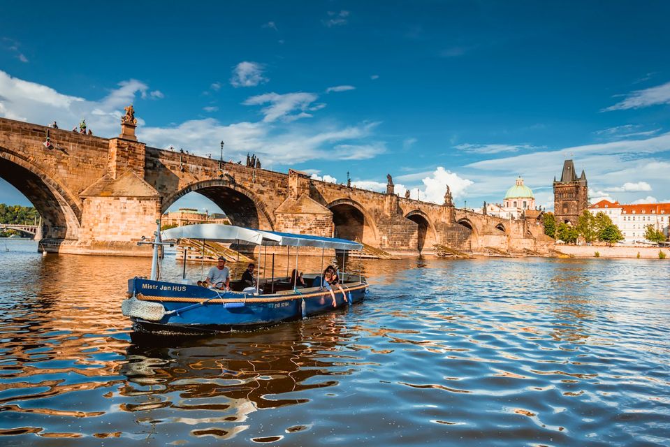Prague: 45-Minute Sightseeing Cruise to Devil's Channel - When this cruise is the right fit (and when it isn’t)