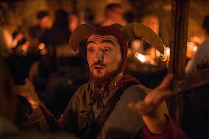 Prague 5 Courses Medieval Dinner and Live Performances - The Show Schedule: Live Music and Action on the Floor