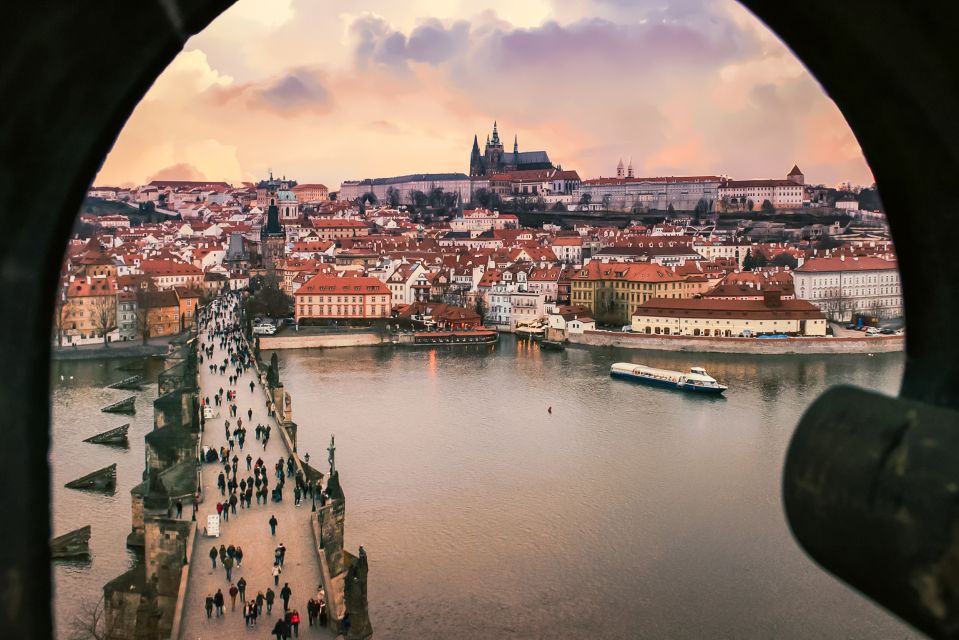 Prague: 50-Minute Sightseeing Evening Cruise - Prague at 10% effort: a 50-minute night cruise that still feels special