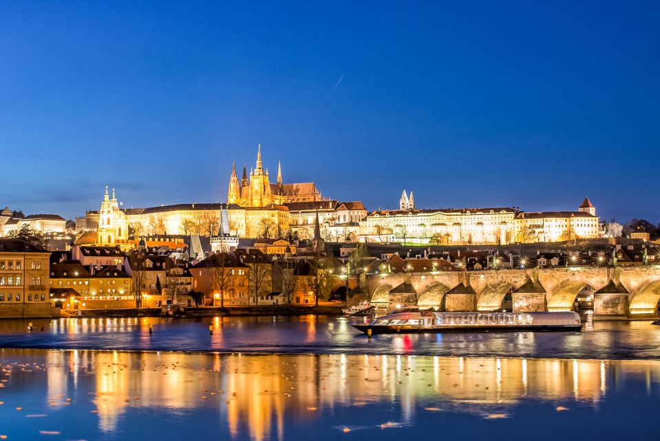 Prague: 50-Minute Sightseeing Evening Cruise - What the boat feels like: air-conditioned comfort plus a roof for skyline photos