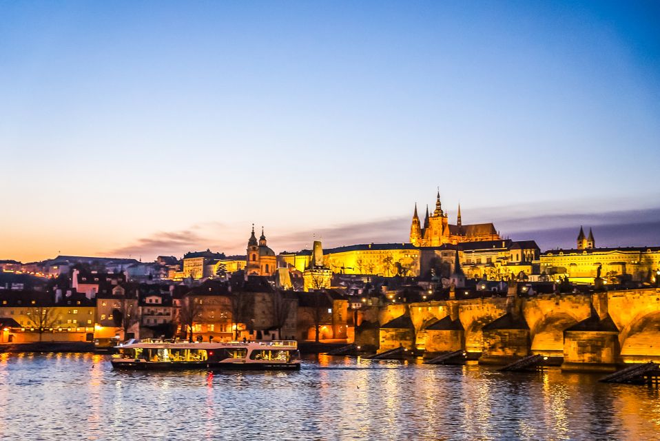 Prague: 50-Minute Sightseeing Evening Cruise - Kampa Island: the calmer river side of Prague