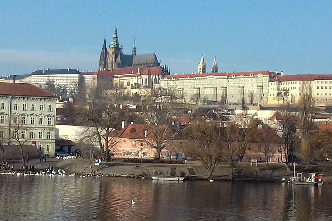 Prague Airport Private Arrival Transfer - The ride to your hotel: direct, practical, and faster than you think