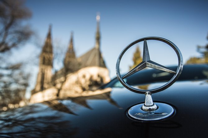 Prague Airport Private Departure Transfer - Finding each other fast: the pickup moment is where this service shines