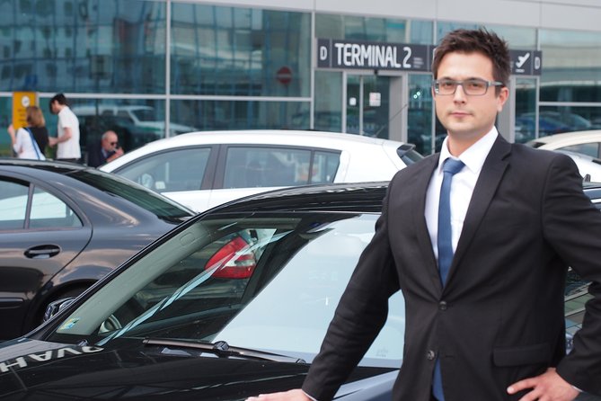Prague Airport Shared Arrival Transfer - Who This Shared Transfer + Walking Tour Fits Best