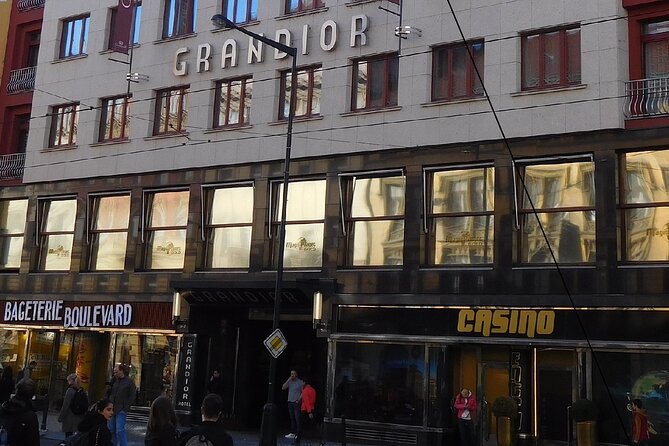 Prague Bike Tour - Meeting at Na Poříčí: what you’ll get and how the ride is set up