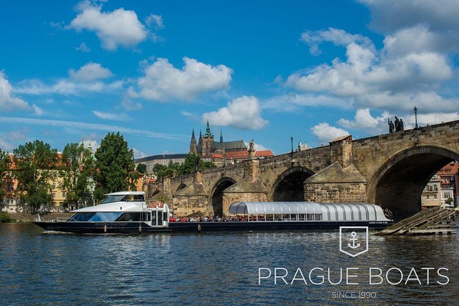 Prague Boats 2-hour Lunch Cruise - Live music: accordion energy without the chaos