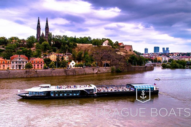 Prague Boats 3-hour Dinner Cruise - Live Music: Enjoy It, But Pick Your Seat With Intention