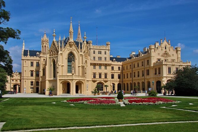 Prague-Budapest One-Way Sightseeing Day Tour - Key things I’d plan around