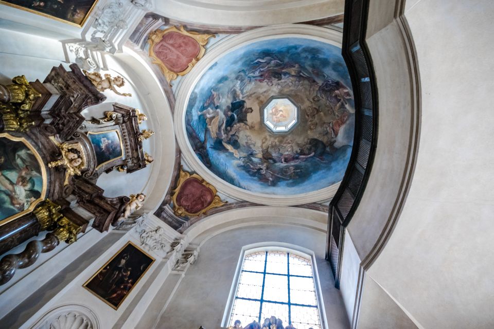 Prague Castle 2.5-Hour Tour Including Admission Ticket - St. Vitus Cathedral: princes, kings, emperors, and ceremony