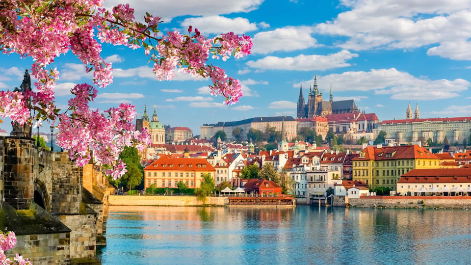 Prague: Castle Circuit Entry Tickets with Audio Guide - What This Prague Castle Circuit Ticket Really Covers