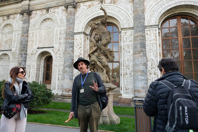 Prague: Castle Entry Ticket with Guide and River Cruise - Old Royal Palace and baselicas: why the admissions are the value