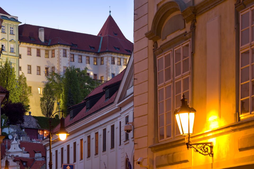 Prague Castle: Midday Classical Concert at Lobkowicz Palace - Key points at a glance: what you’ll notice right away