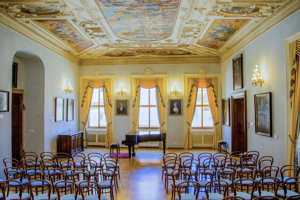Prague Castle: Midday Classical Concert at Lobkowicz Palace - Lobkowicz Palace at midday: why this concert feels different inside Prague Castle