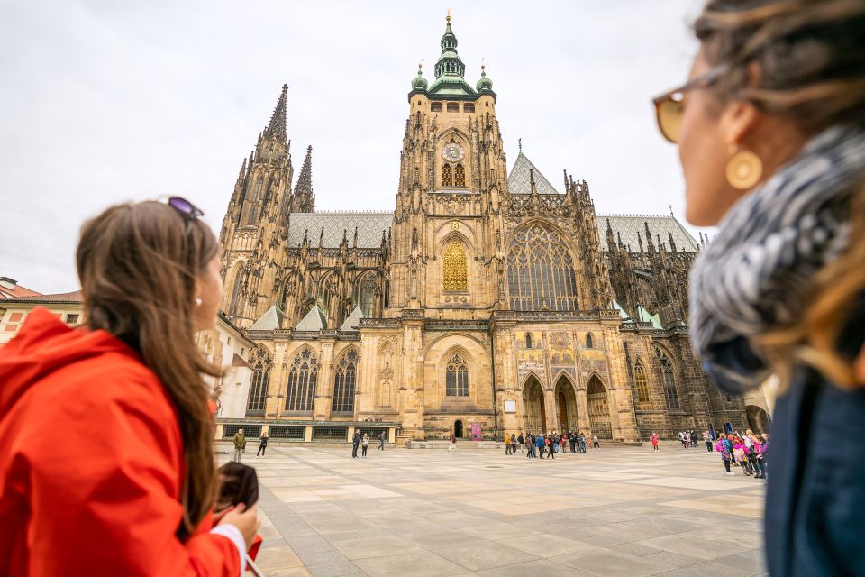 Prague: Castle Tour with Local Guide and Entry Ticket - Tombs and Chapels: Wenceslas, Charles IV, and John of Nepomuk